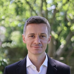 Image of a man in a suit